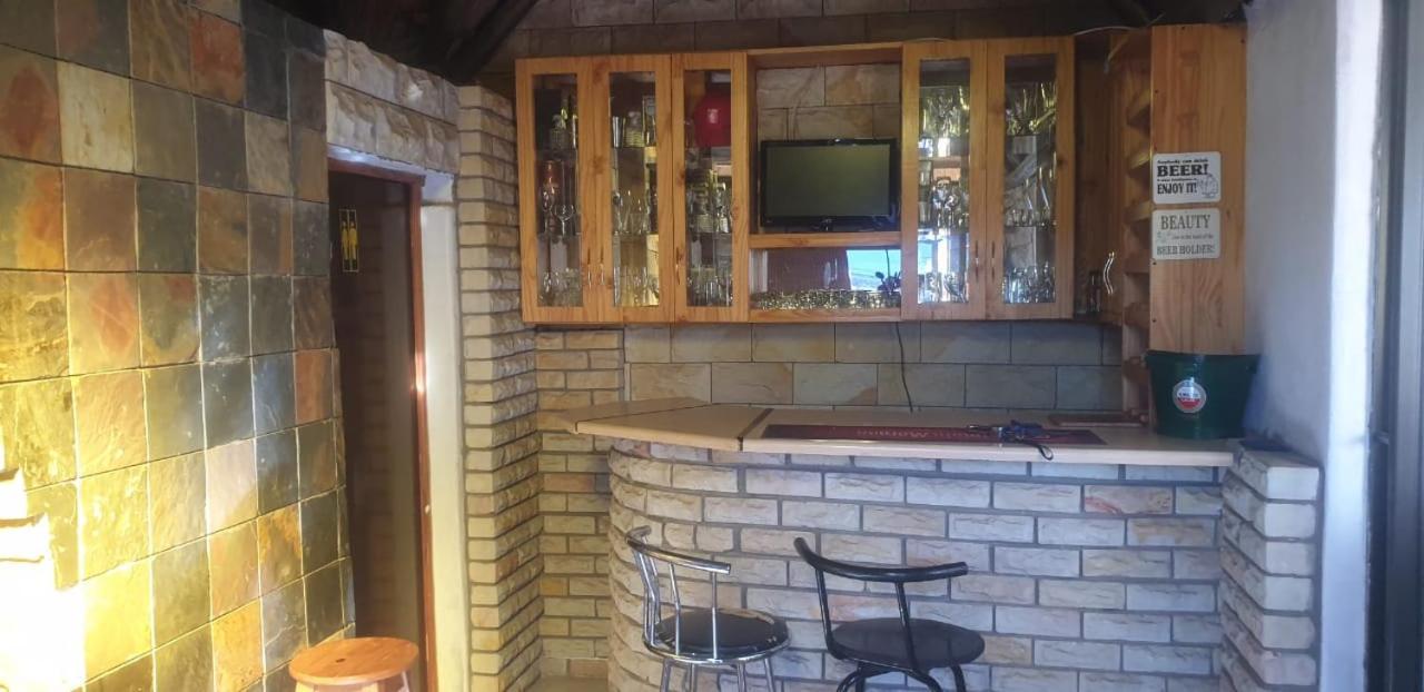Aliwal Villa Guest Lodge 外观 照片