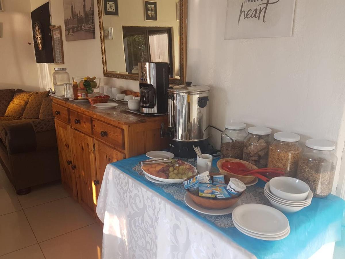 Aliwal Villa Guest Lodge 外观 照片