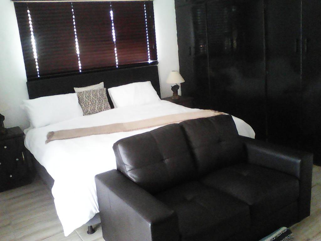 Aliwal Villa Guest Lodge 外观 照片