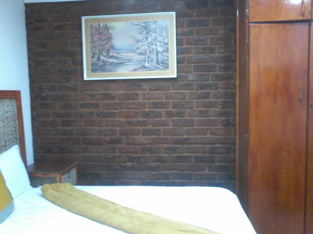 Aliwal Villa Guest Lodge 外观 照片
