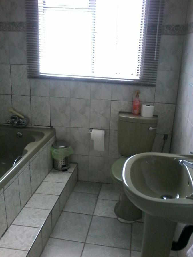 Aliwal Villa Guest Lodge 外观 照片