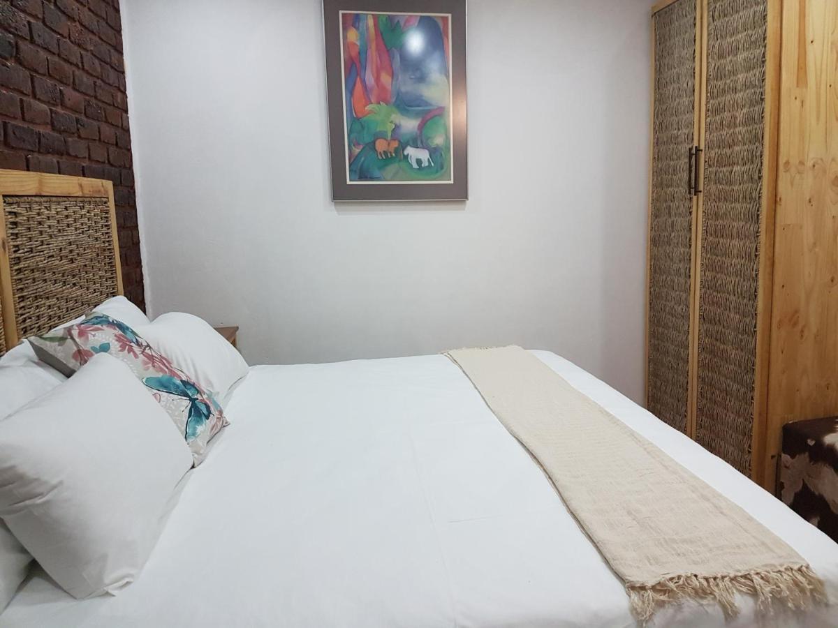 Aliwal Villa Guest Lodge 外观 照片