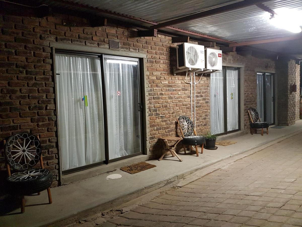 Aliwal Villa Guest Lodge 外观 照片